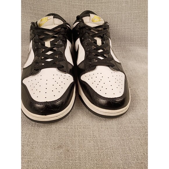 Nike Dunk Low Panda Black White Men’s 10 DDR9511-100 Retro Classic Sneakers